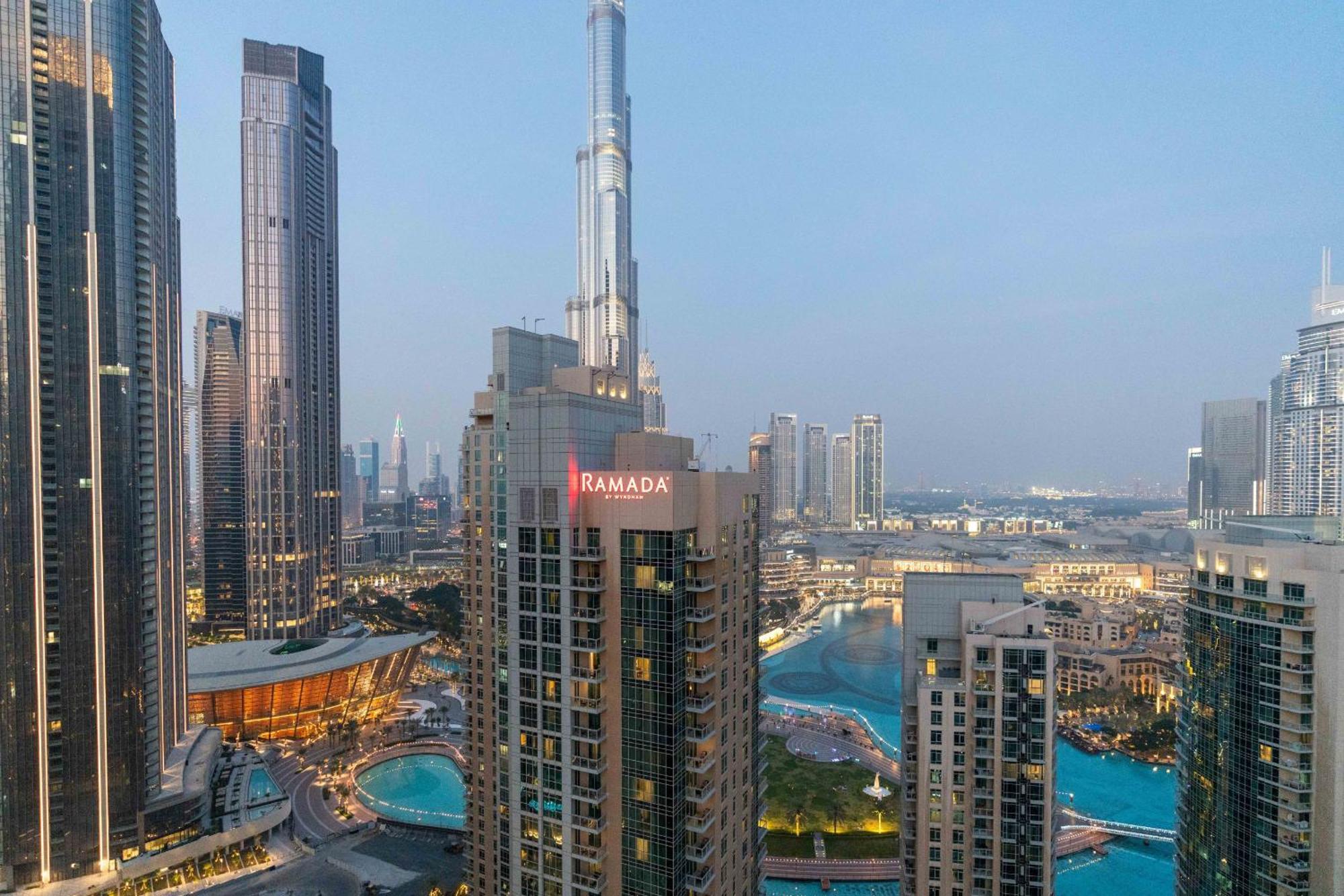 Luxury 2Br Downtown Apt With Burj Khalifa Views Dubaï Extérieur photo